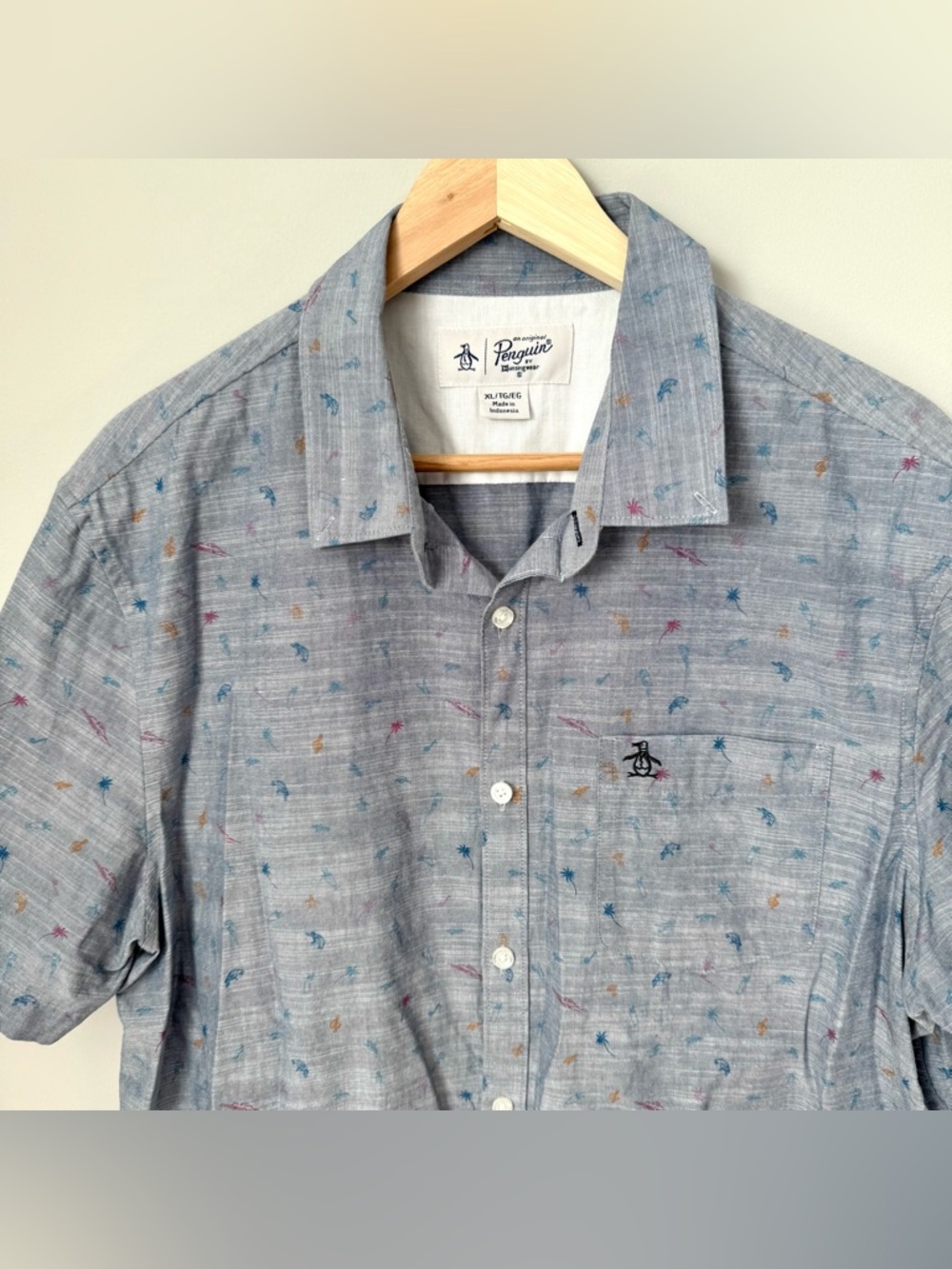 Original Penguin Short-Sleeve Blue Chambray Button-Up Shirt Tropical Beach Print - Picture 2 of 3